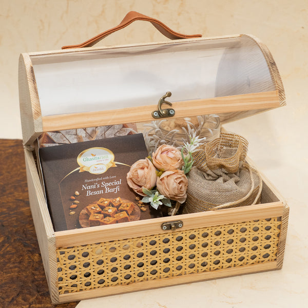 Rattan Trunk Box of Mithai/Sweet Pouches, 4 Namkeens and Dryfruit