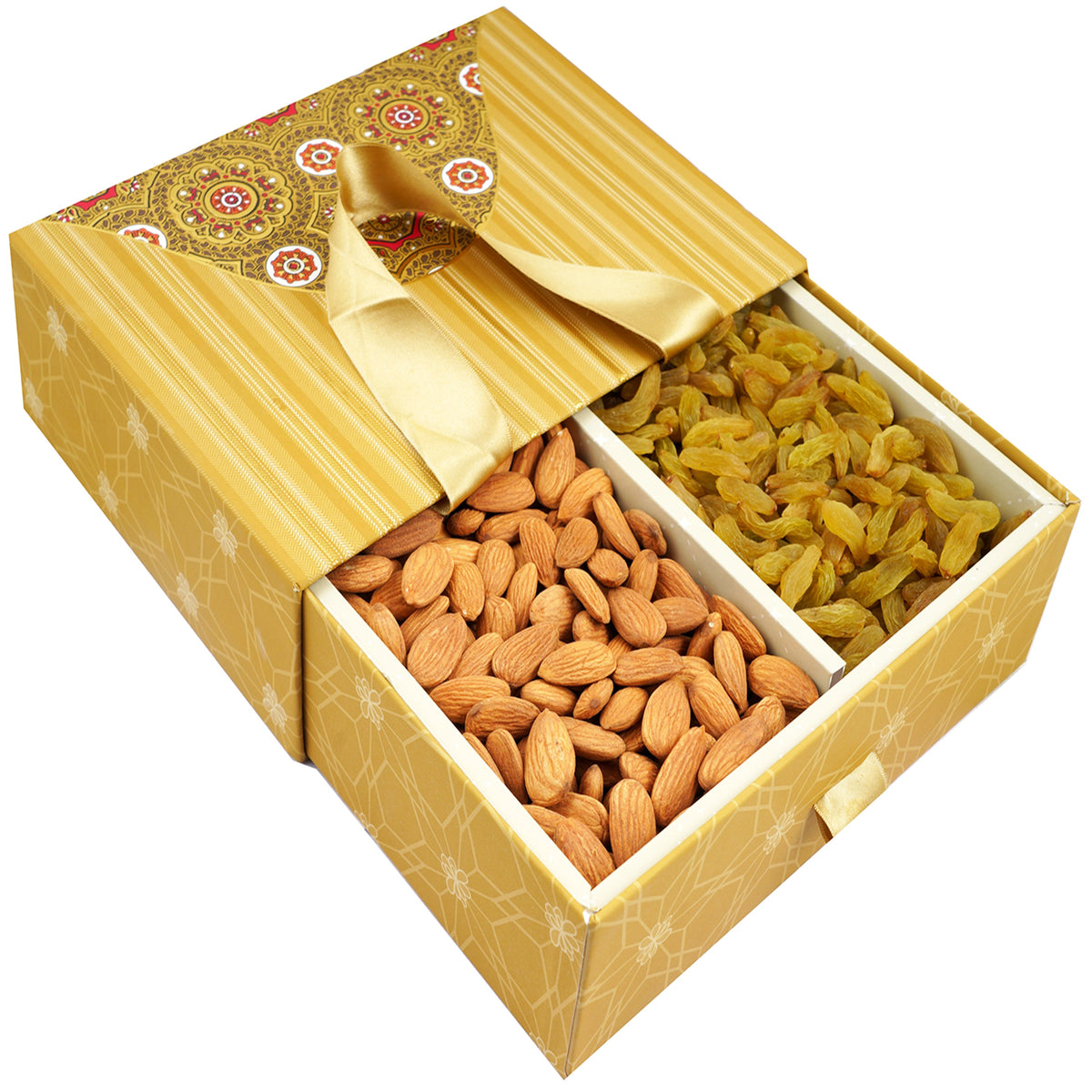 Bag Box with Almonds and Raisins