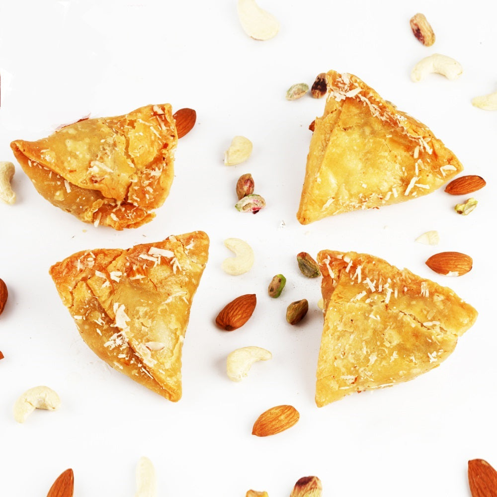 Sweets-Samosa Gujiya 800 gms