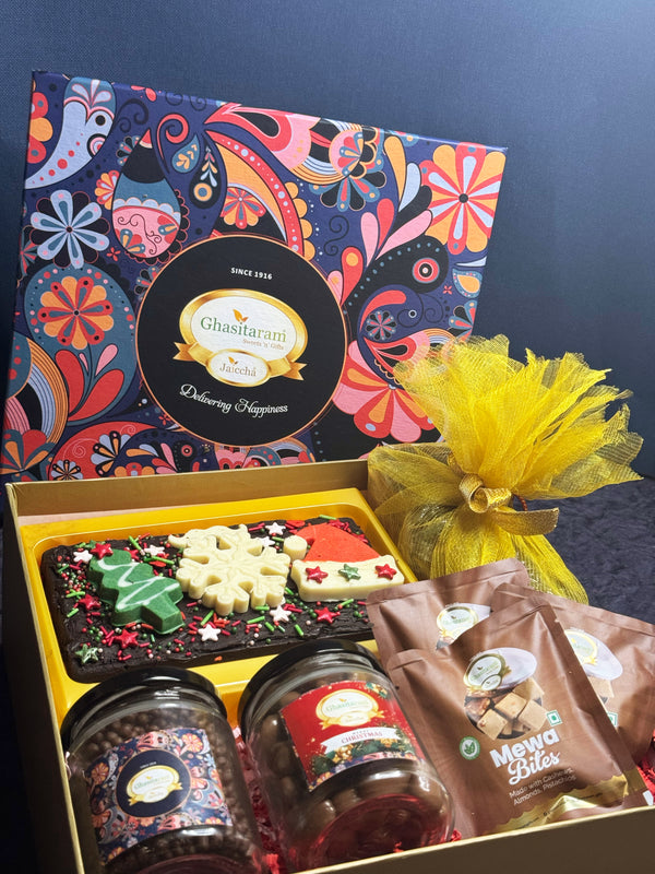 Ghasitaram Christmas Big Hamper Box with plum cake, bark, 2 jars and pouches