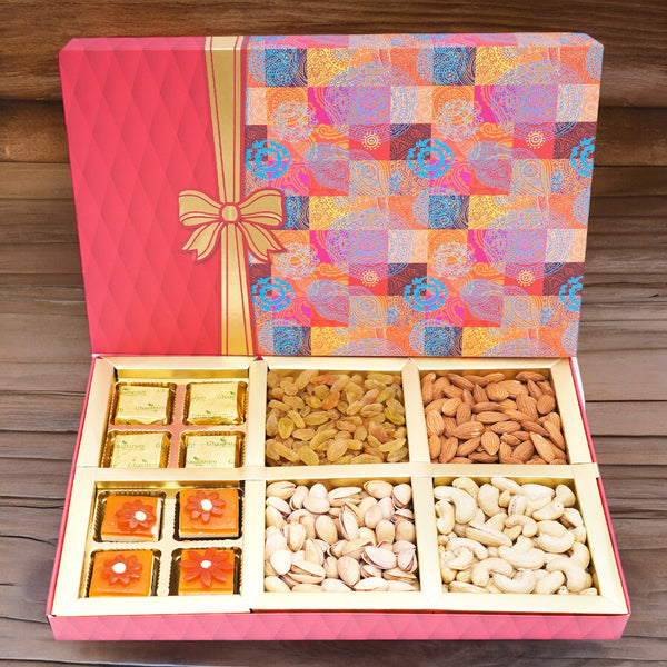 Fruit n Nut Box of 6 Dryfruits 300 gms