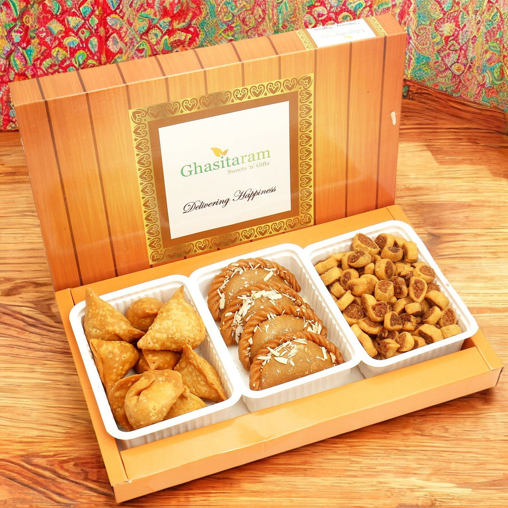 Holi Sweets| Holi Hampers| Holi Gifts: Gujiya, Farsan Samosa and Bhakar Wadi hamper