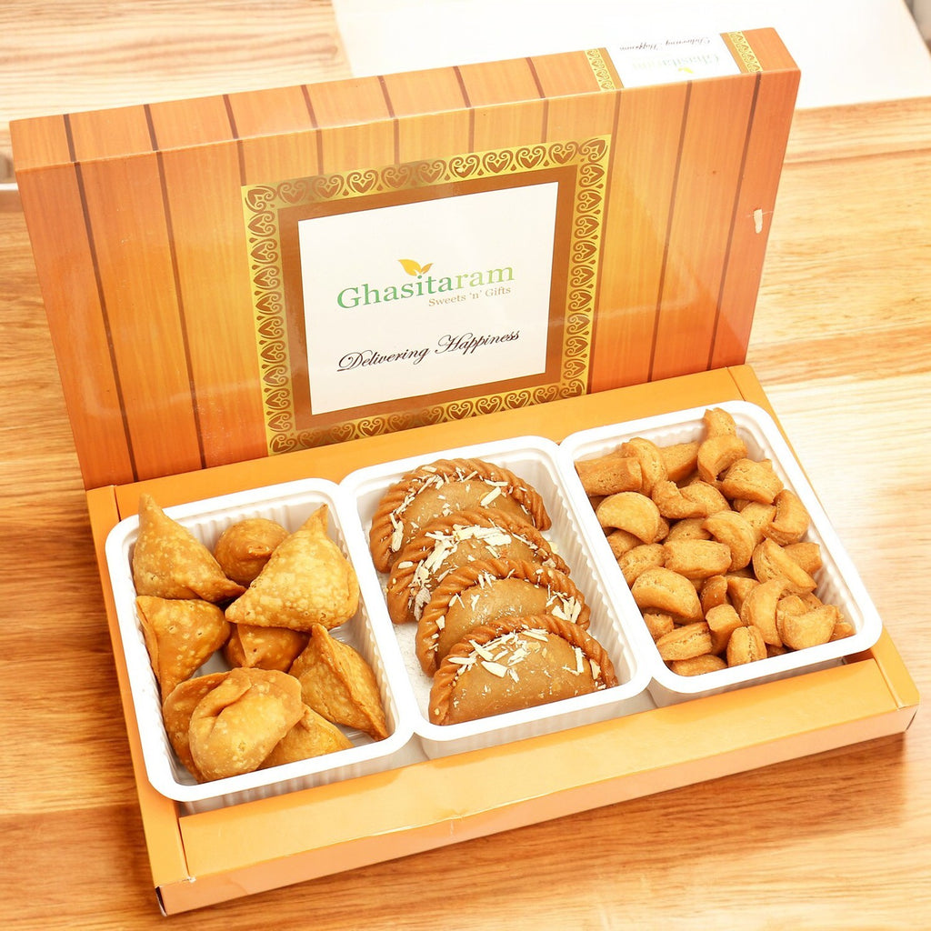 Holi Sweets| Holi Hampers| Holi Gifts:Gujiya, Farsan Samosa and Mini Gujiya Namkeen hamper
