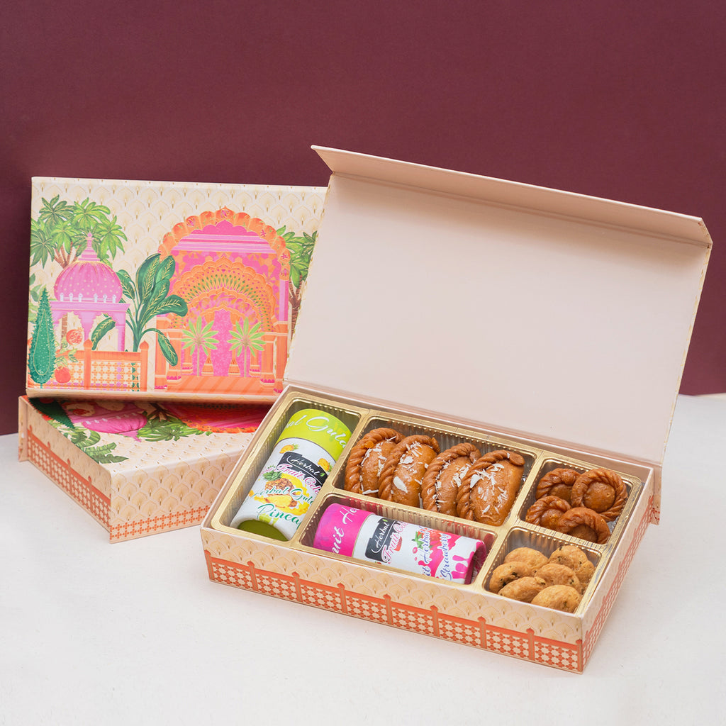 Mahal Print Box |Gujiya| Thandai| Organic Gulal|Namkeen| Holi Sweets|Holi Hampers| Holi Gifts|