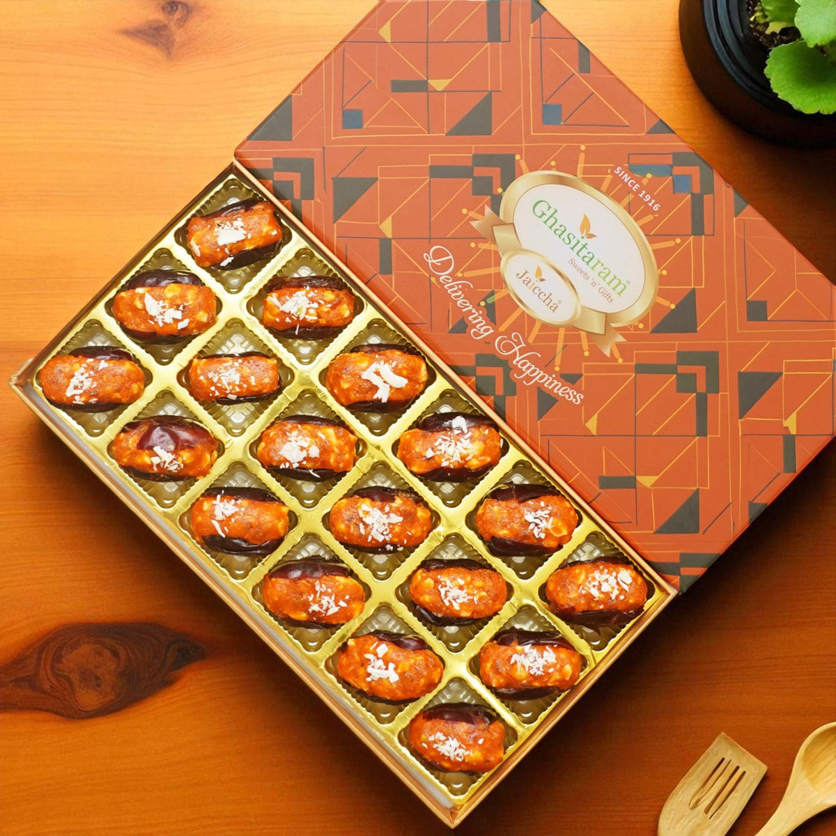 Orange Stuffed Dates 18 pcs in designer box