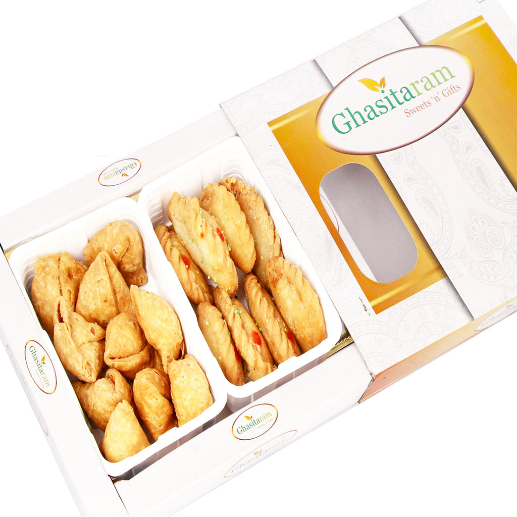 Holi Gifts: Gujiya and Farsaan Samosa Hamper