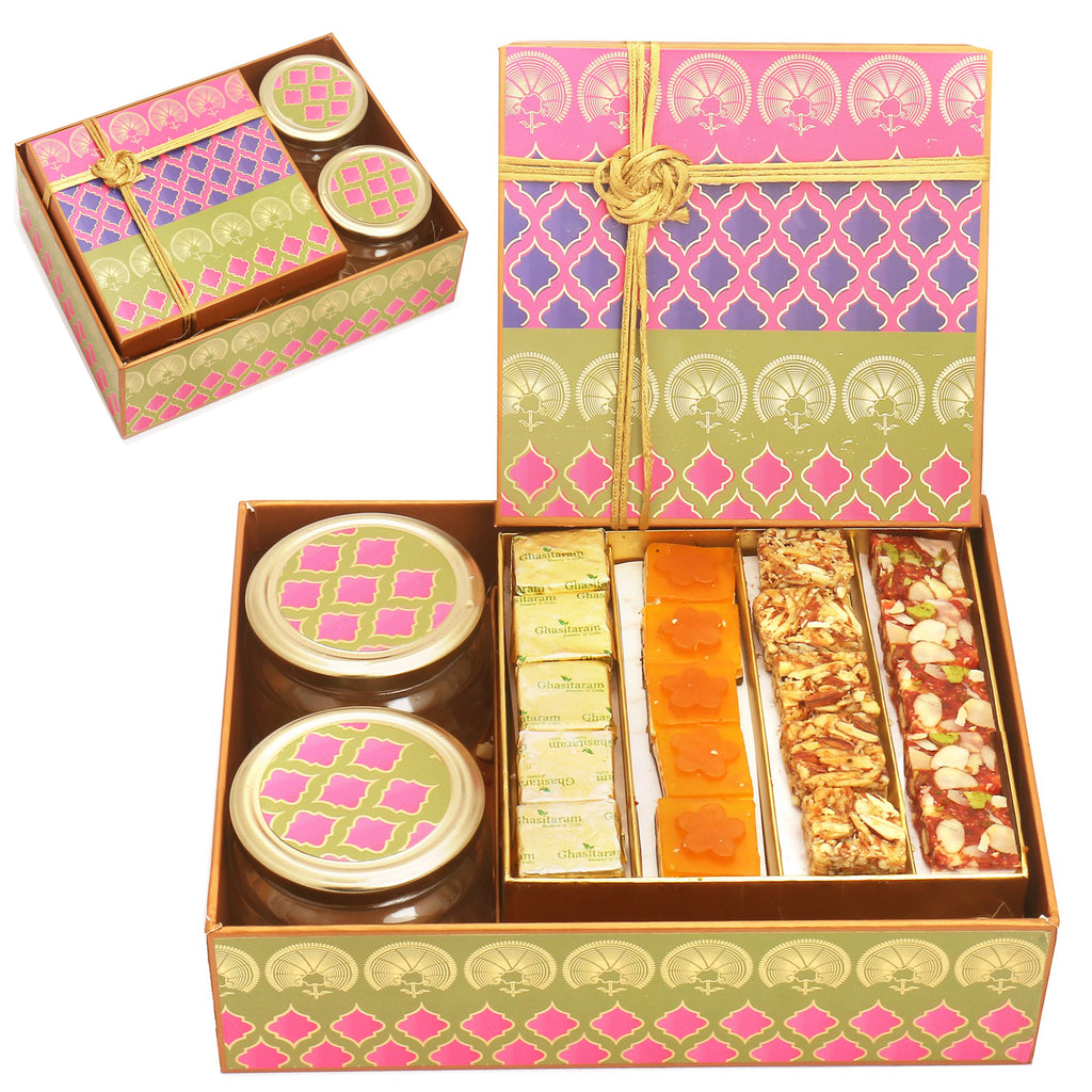 Pinlk Green Assorted Bites box with Almonds and Cashews Jars