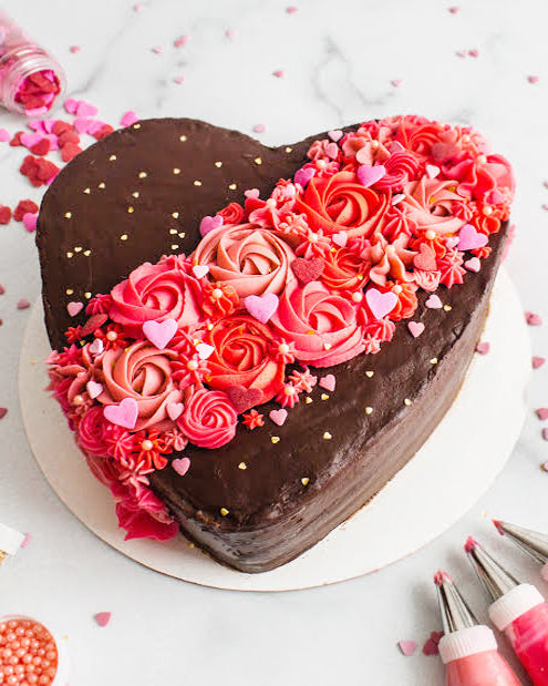 Chocolate Heart Cake Half kg. Buy Chocolate Heart Cake online - WarmOven