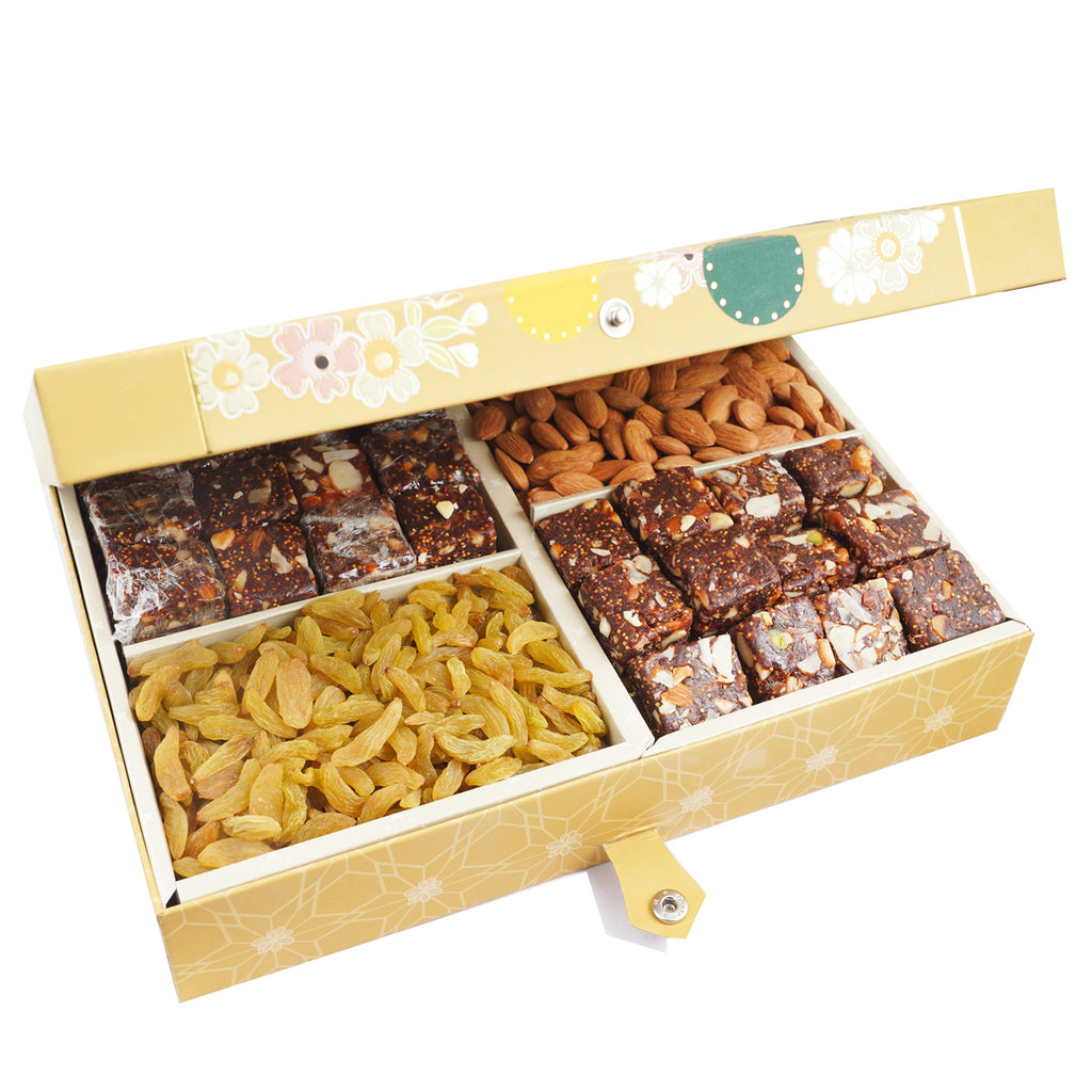 Mothers Day Gifts-Gold 4 Part with Almonds, Raisins, and Sugarfree Bites 600 gms